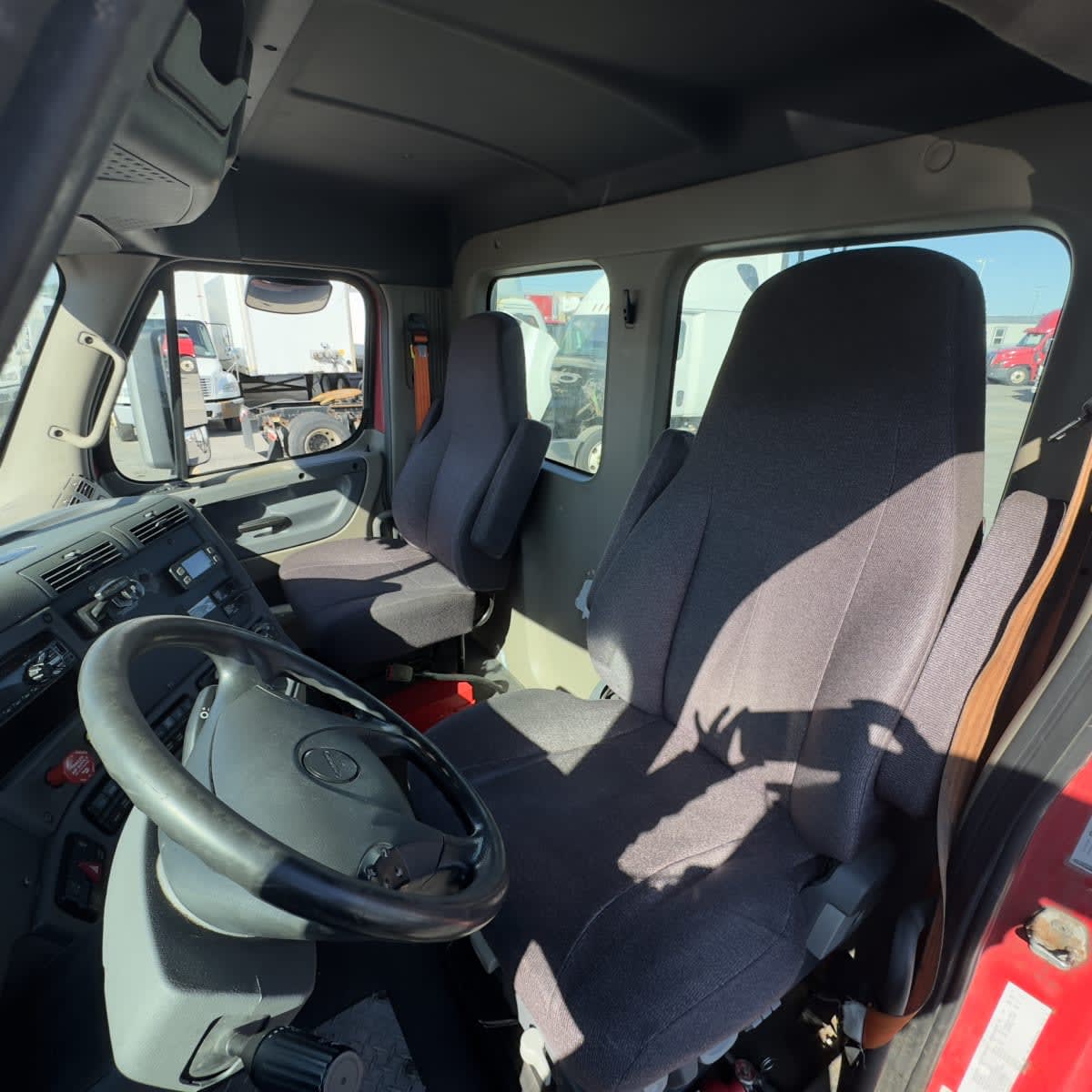 2019 Freightliner - image 7