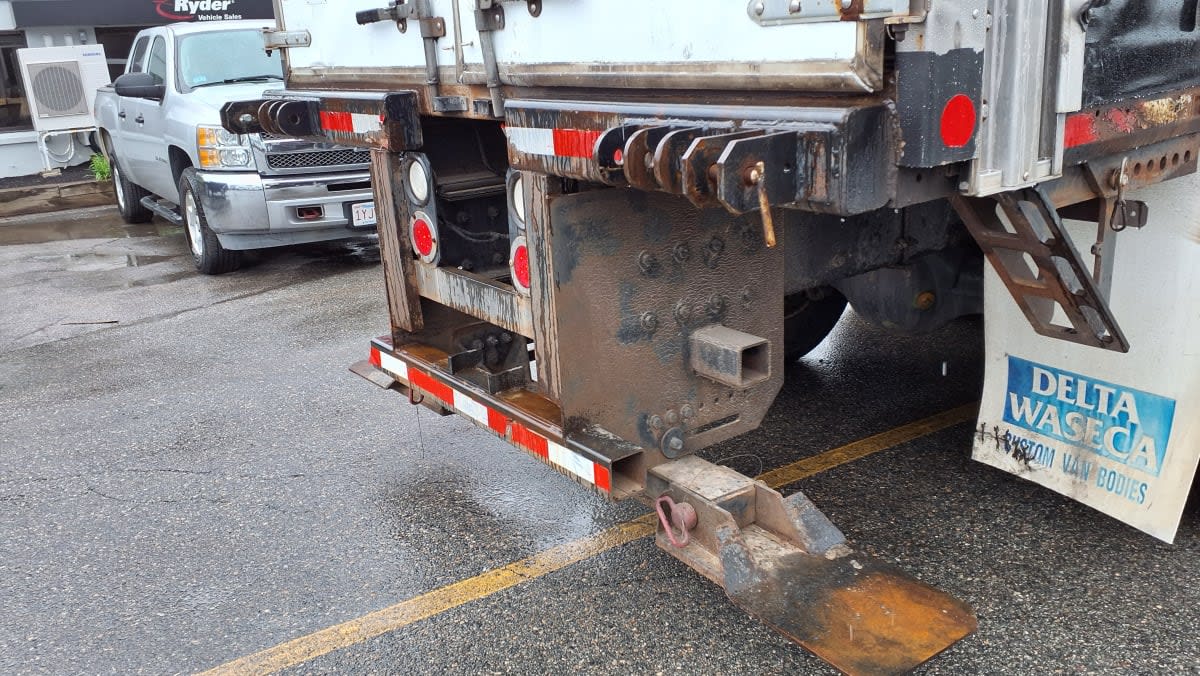 2019 Freightliner/Mercedes 108SD 824952