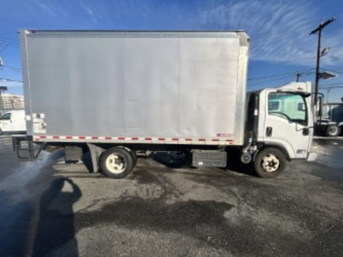 2018 Isuzu NPR 825007