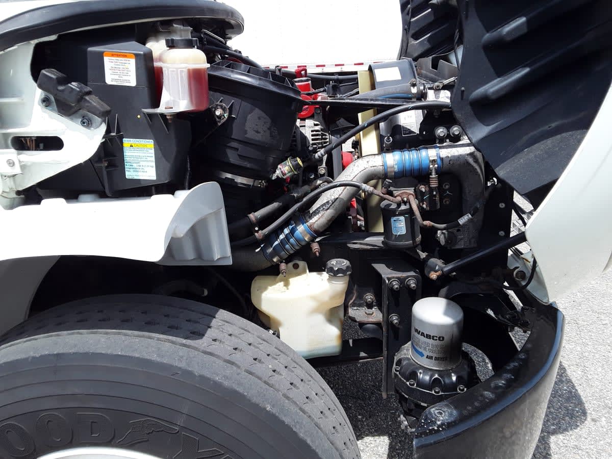 2019 Freightliner M2 106 825009