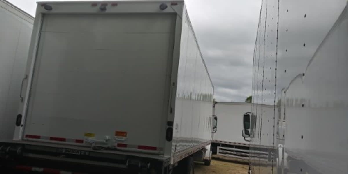 2019 Freightliner M2 106 825023