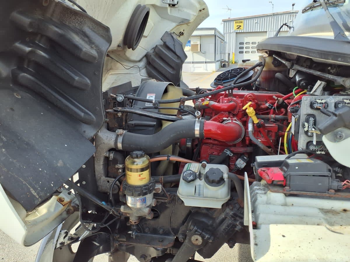 2018 Freightliner/Mercedes M2 106 825054