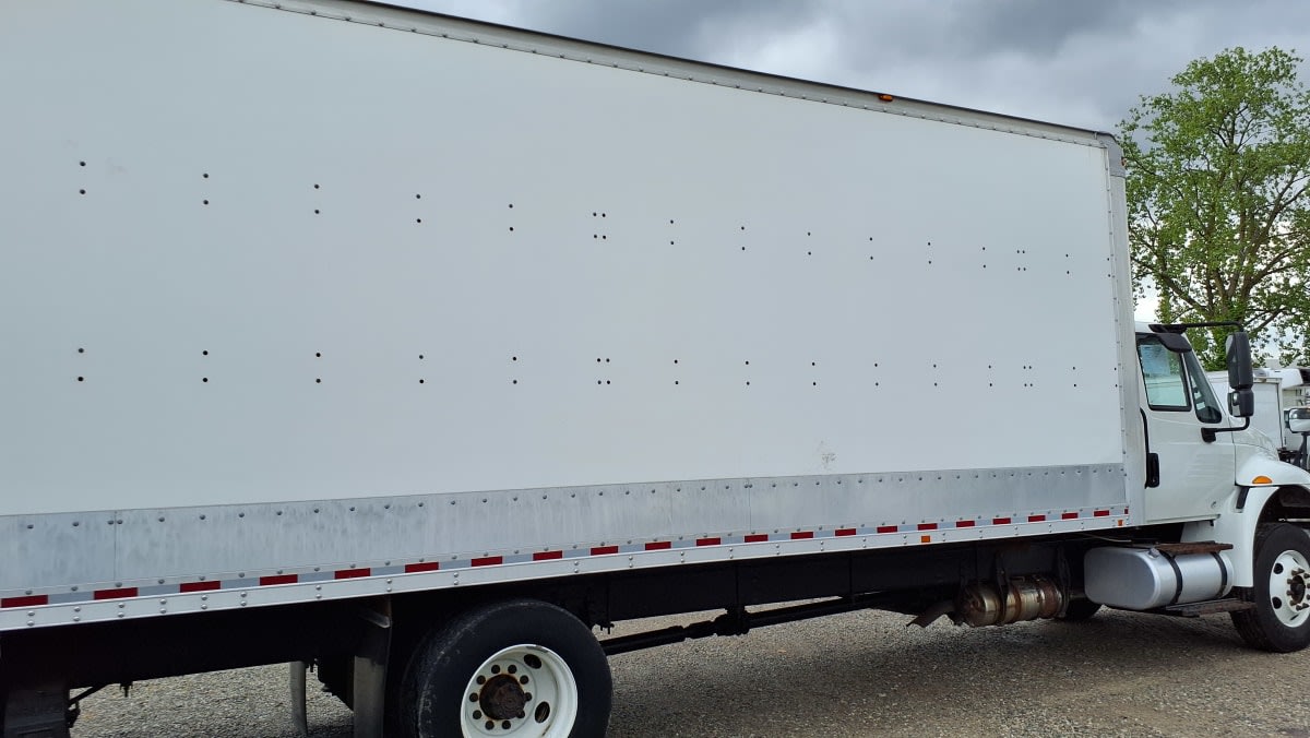 2019 Navistar International 4300 825104