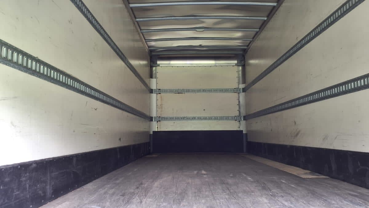 2019 Navistar International 4300 825104