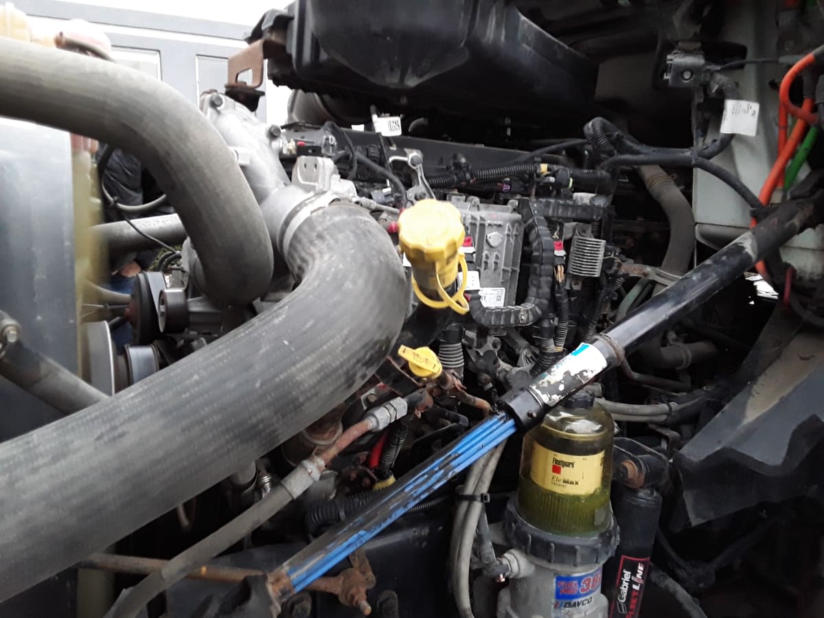 2019 Navistar International LT625 DAYCAB T/A 825126