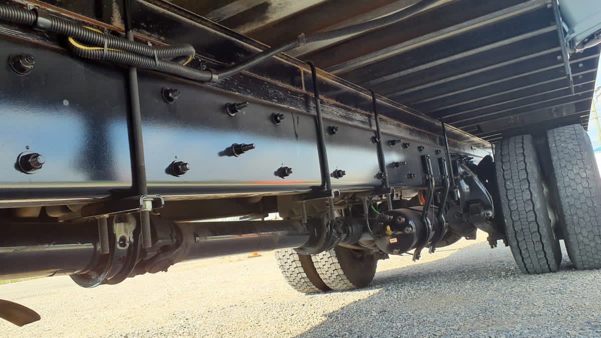 2019 Freightliner/Mercedes M2 106 825147