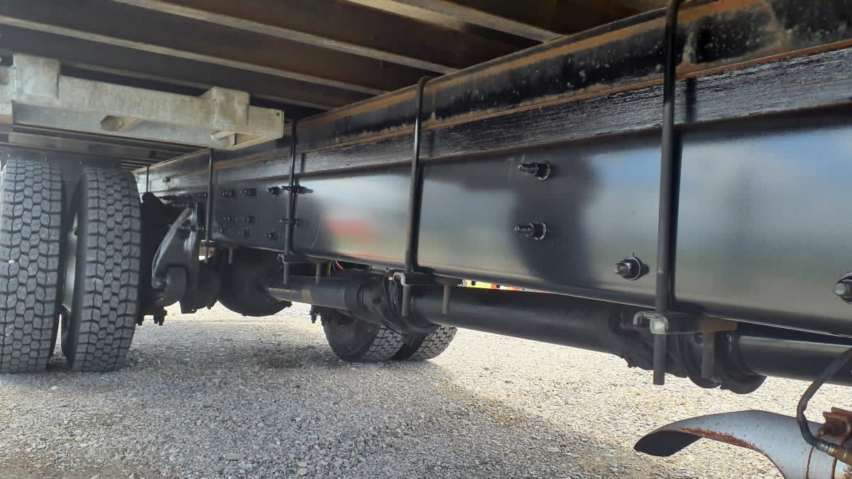 2019 Freightliner/Mercedes M2 106 825148