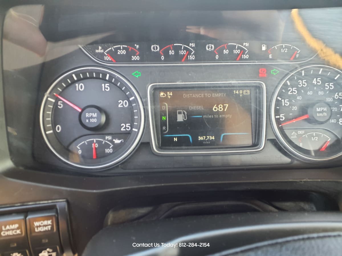 2019 Navistar International LT625 DAYCAB T/A 825217