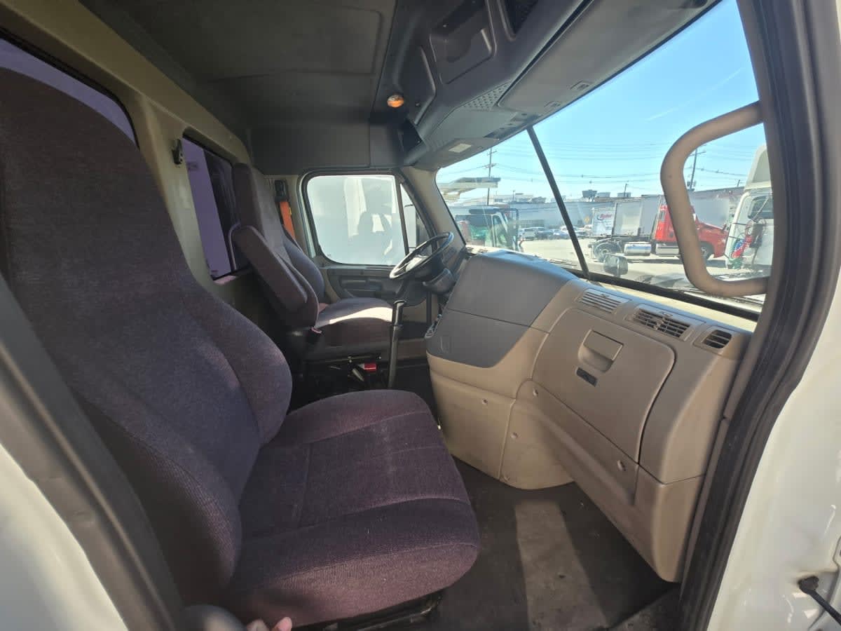 2019 Freightliner - image 13