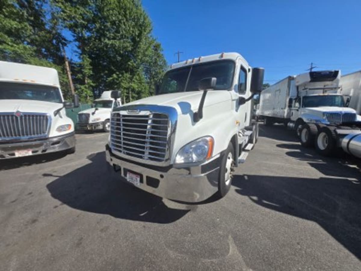 2019 Freightliner - image 1