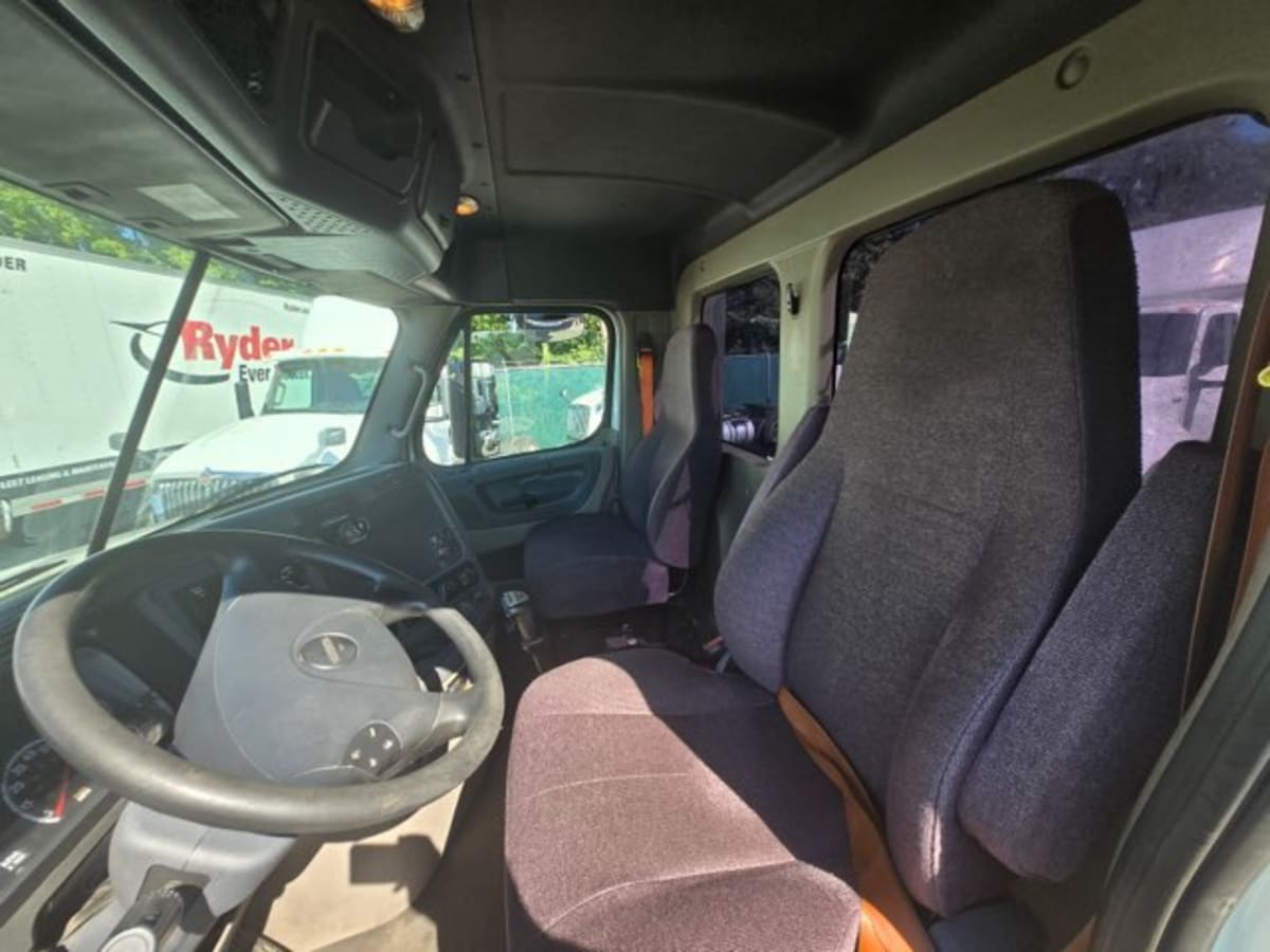 2019 Freightliner - image 7