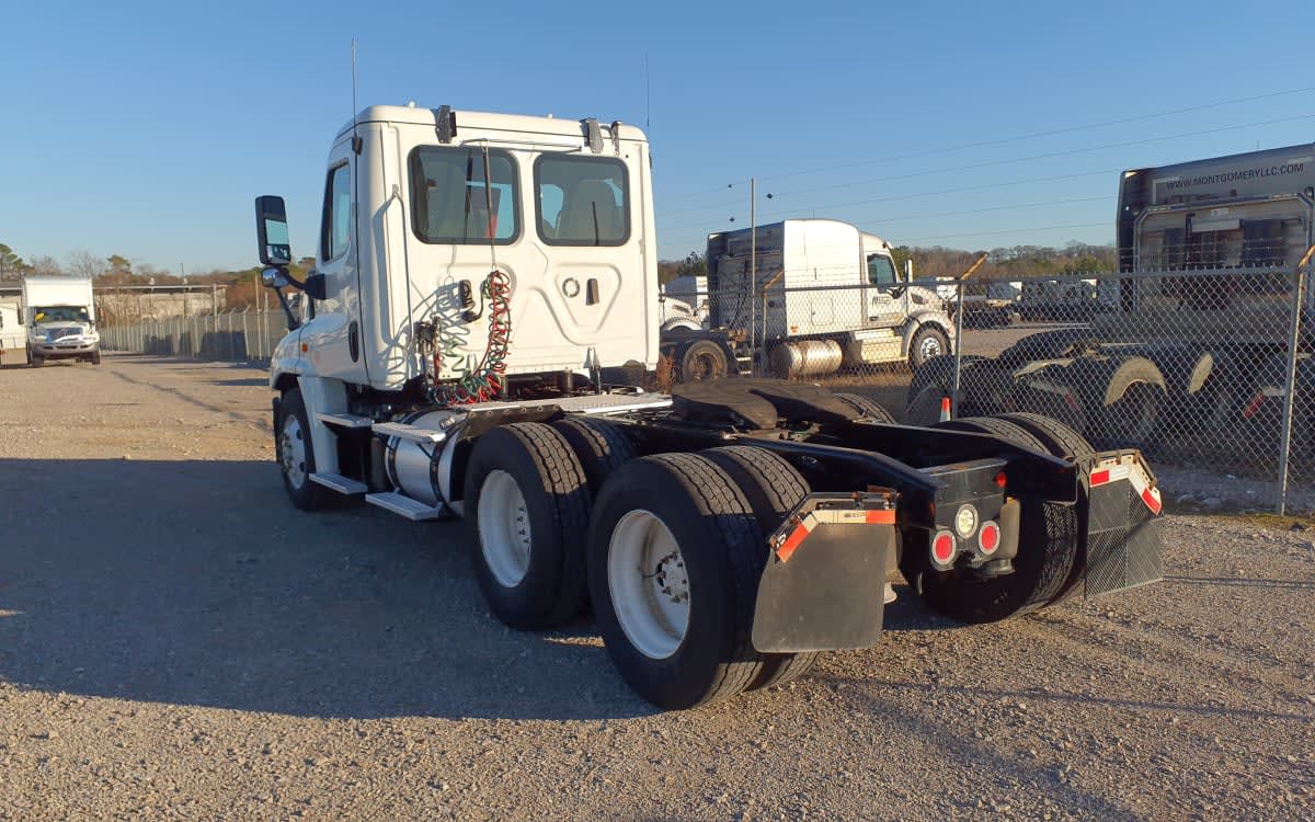2019 Freightliner/Mercedes CASCADIA 125 825326