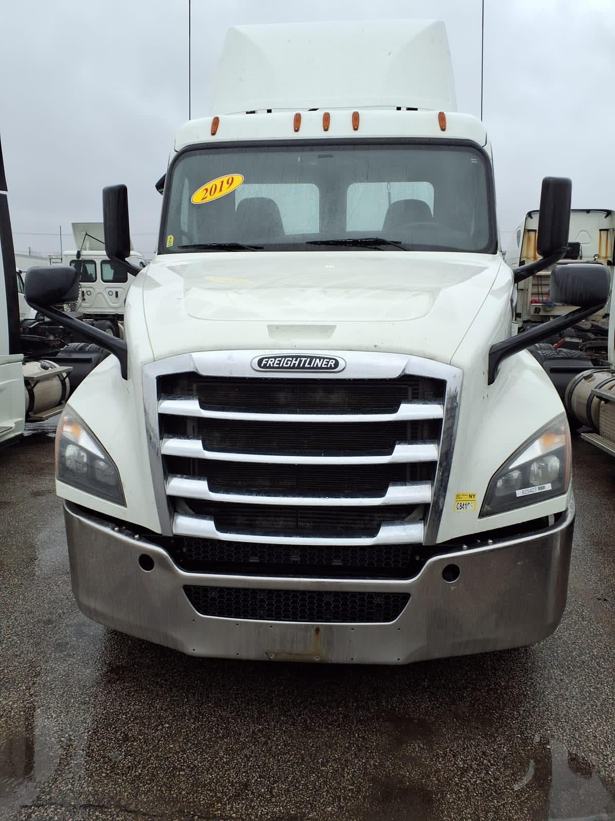 2019 Freightliner/Mercedes NEW CASCADIA PX12664 825427