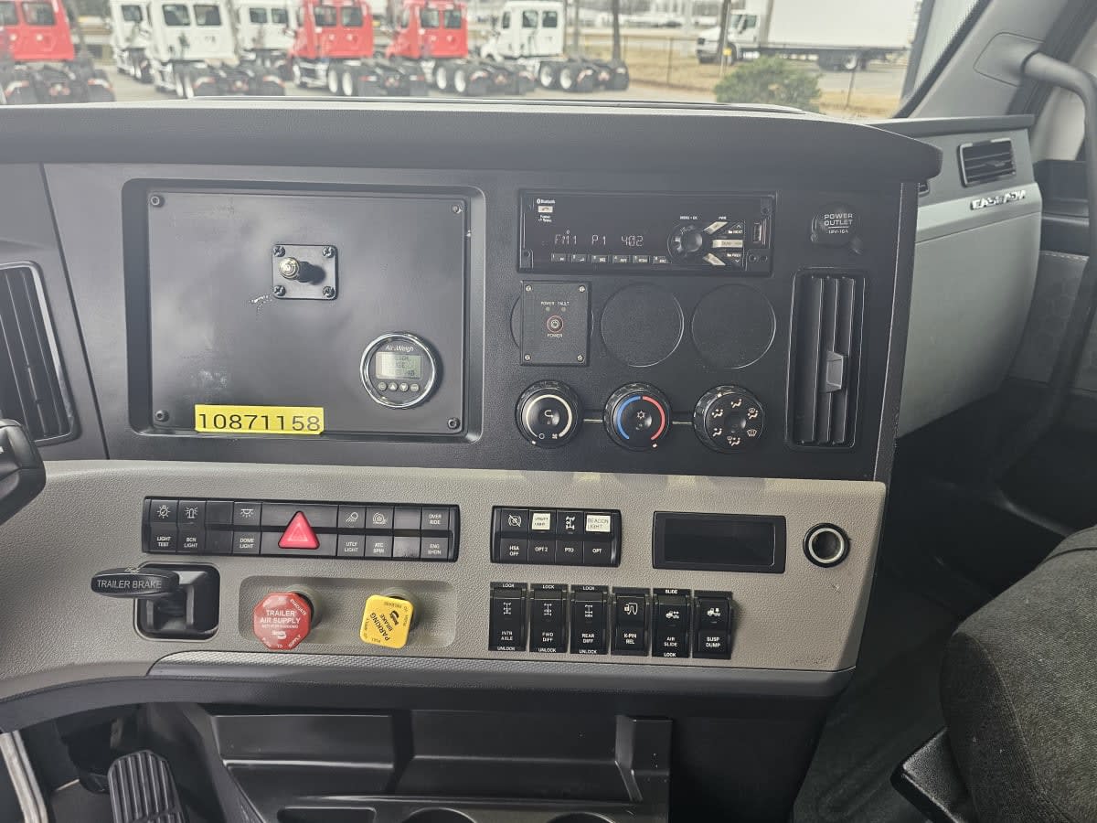 2019 Freightliner - image 12