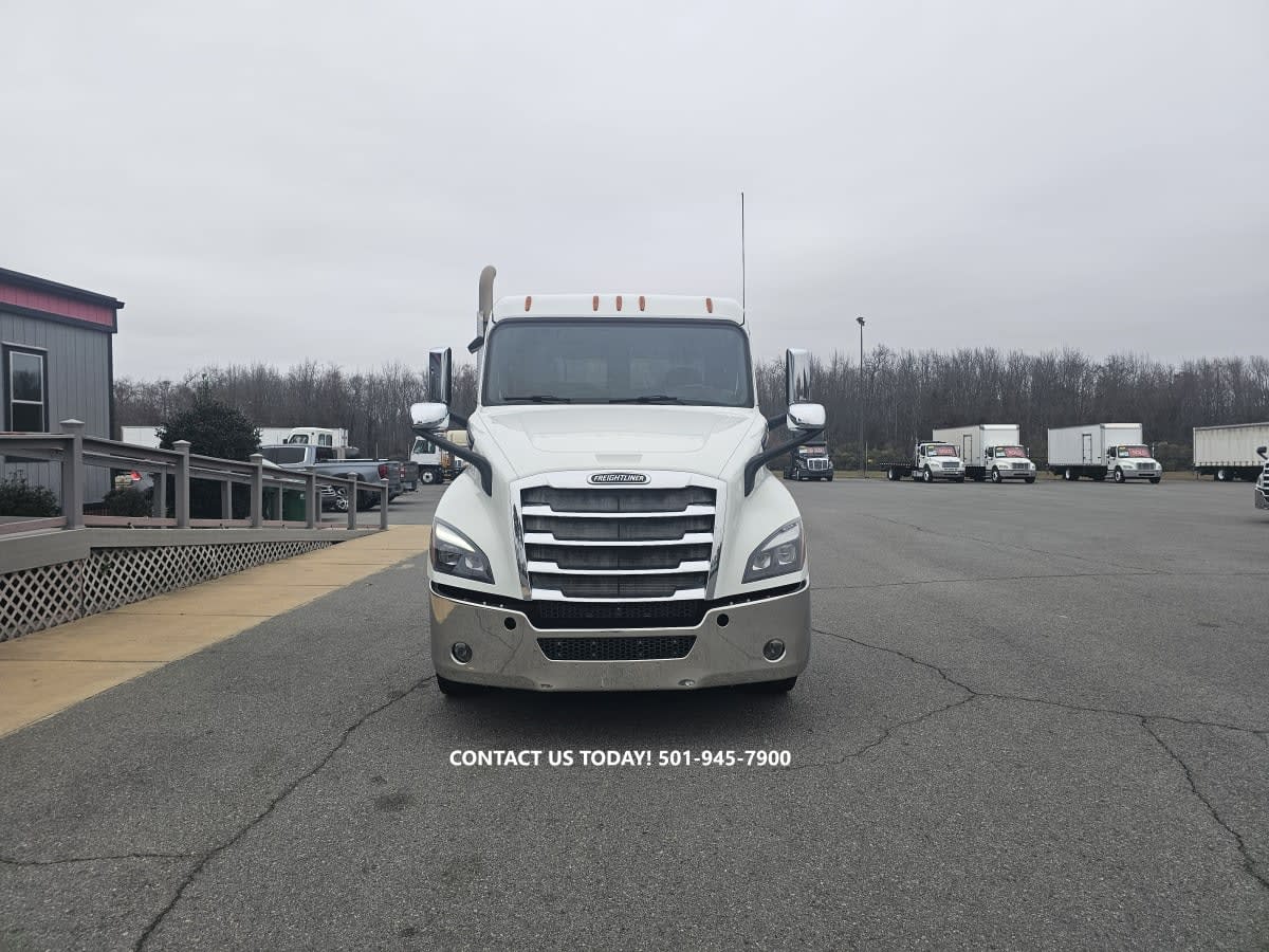 2019 Freightliner - image 2