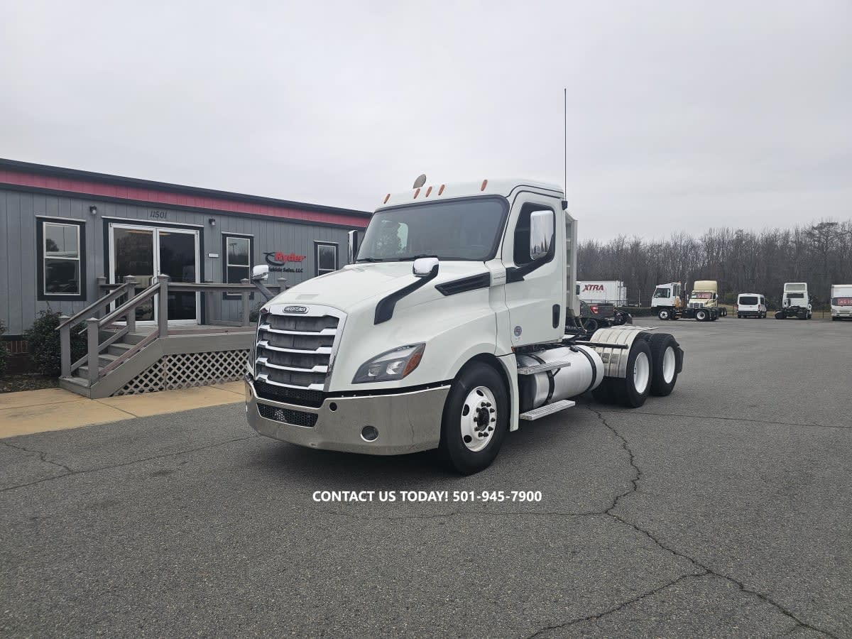 2019 Freightliner - image 1