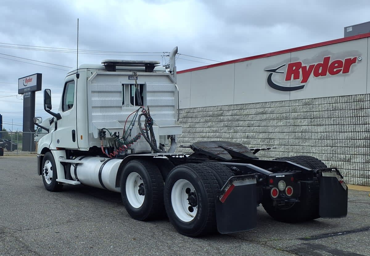 2019 Freightliner/Mercedes NEW CASCADIA PX12664 825811