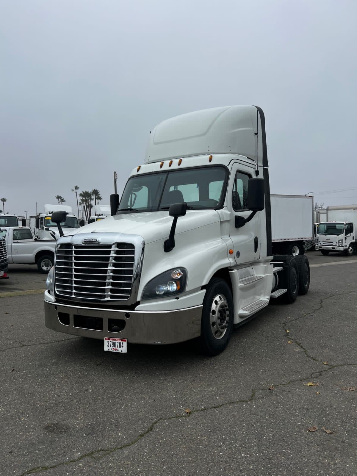 2019 Freightliner/Mercedes CASCADIA 125 825917