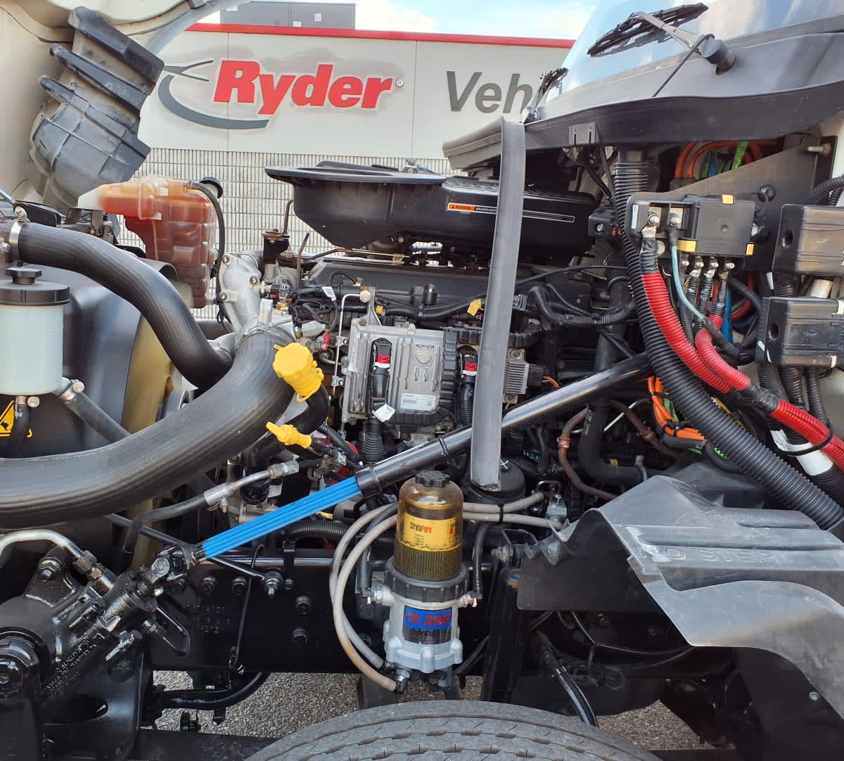 2019 Navistar International LT625 DAYCAB T/A 826077