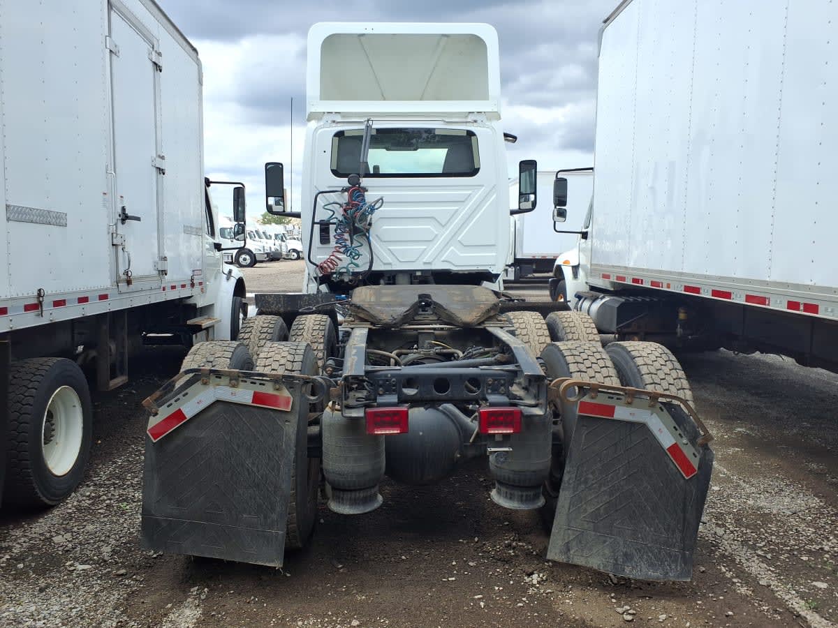 2019 International - image 5