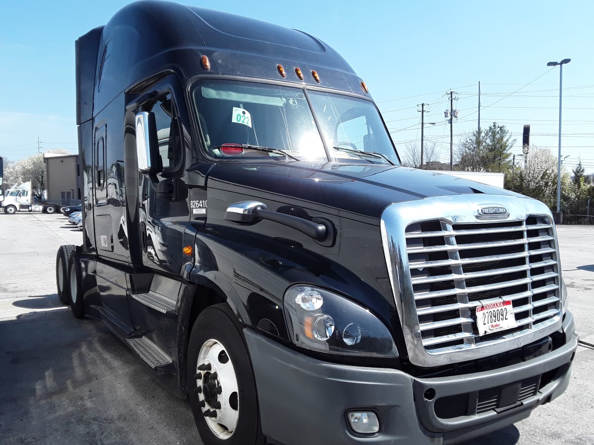 2019 Freightliner/Mercedes CASCADIA 125 826410