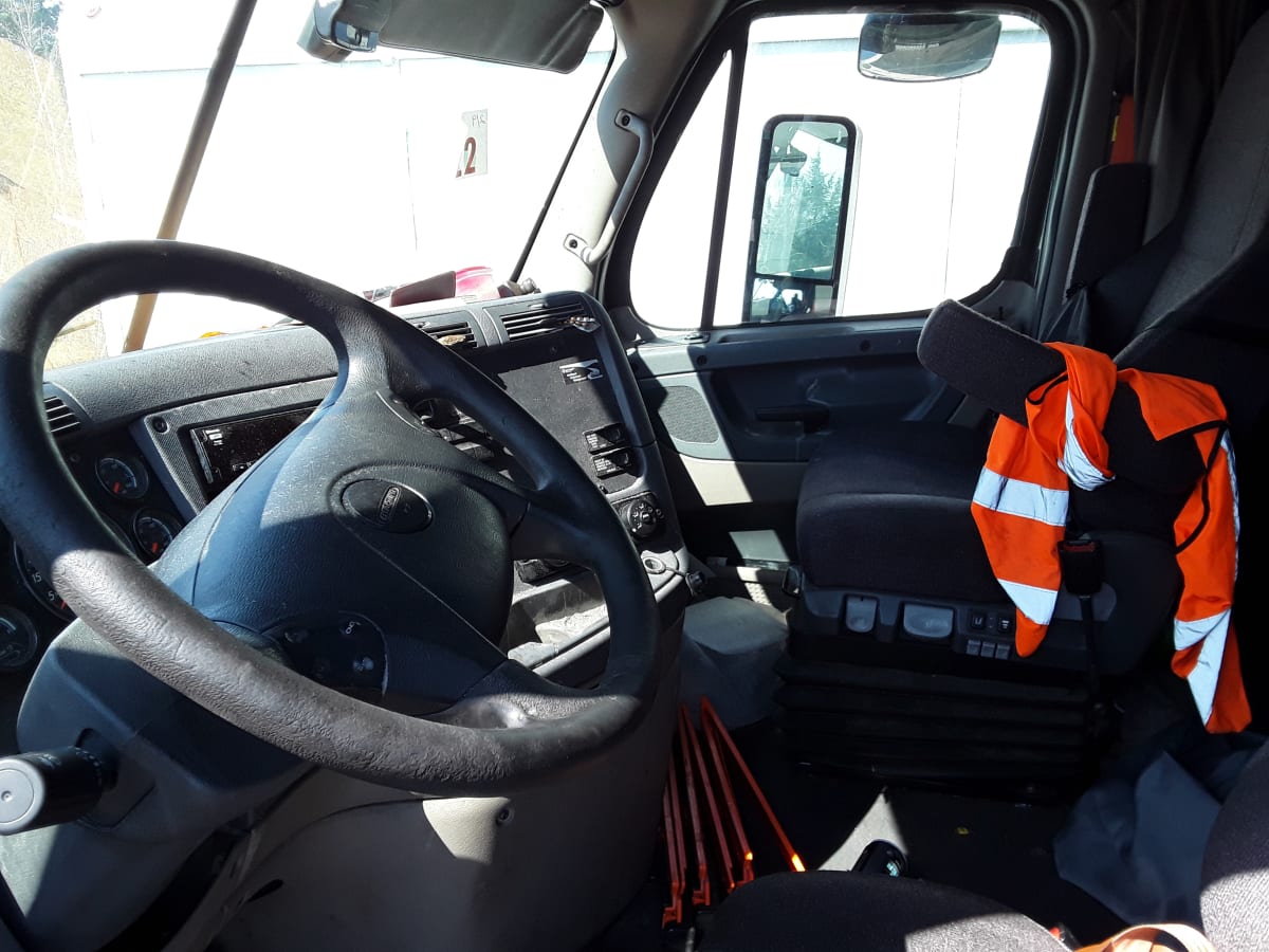 2019 Freightliner/Mercedes CASCADIA 125 826410