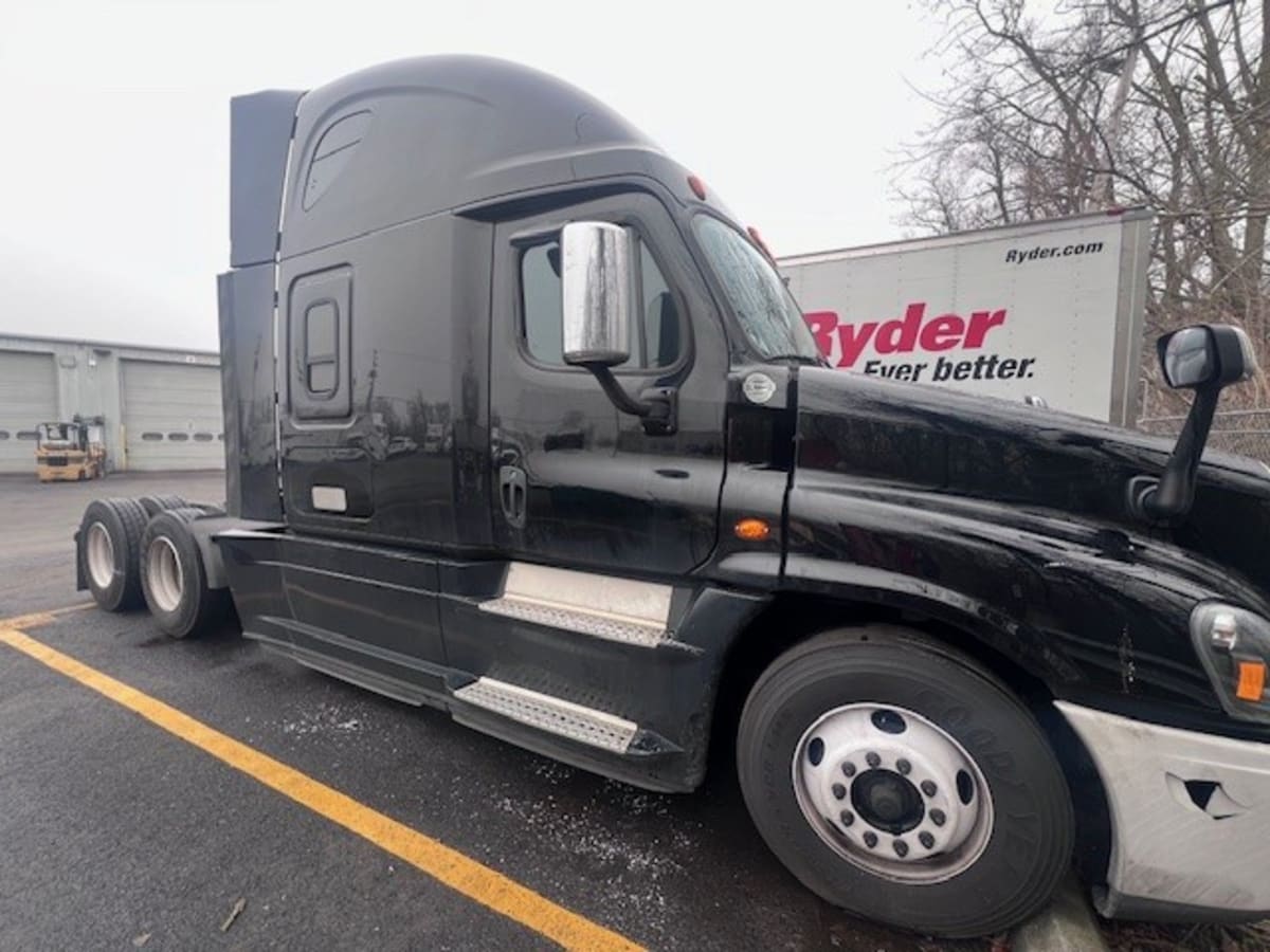 2019 Freightliner/Mercedes CASCADIA 125 826411