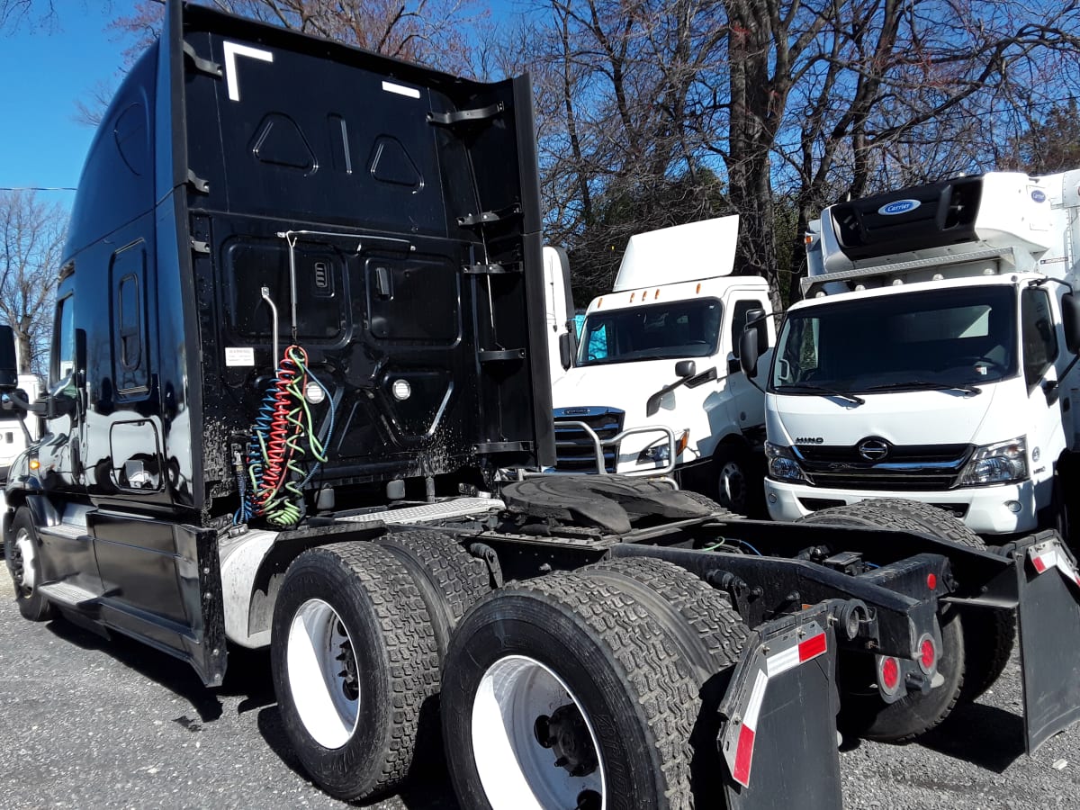 2019 Freightliner/Mercedes CASCADIA 125 826420