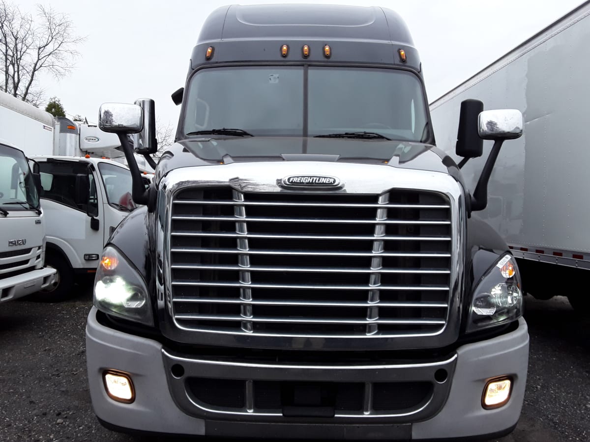 2019 Freightliner/Mercedes CASCADIA 125 826421