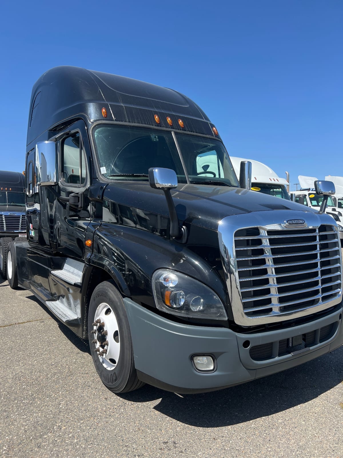 2019 Freightliner/Mercedes CASCADIA 125 826422