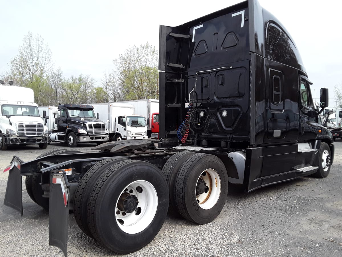 2019 Freightliner/Mercedes CASCADIA 125 826423