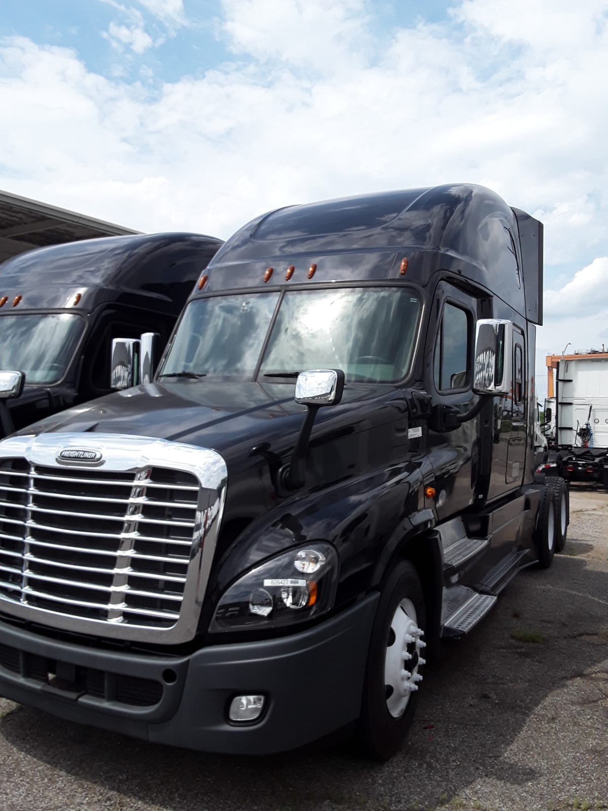 2019 Freightliner/Mercedes CASCADIA 125 826427