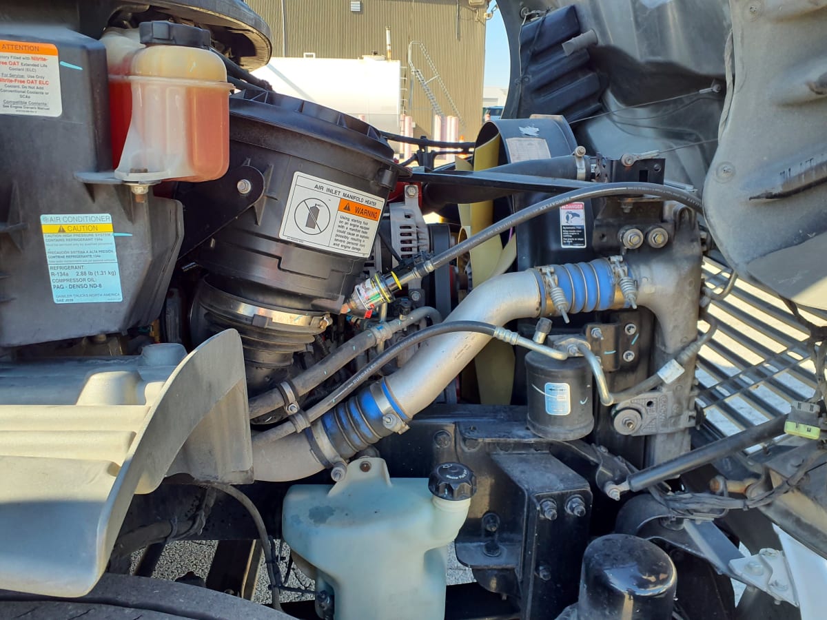 2019 Freightliner/Mercedes M2 106 826543