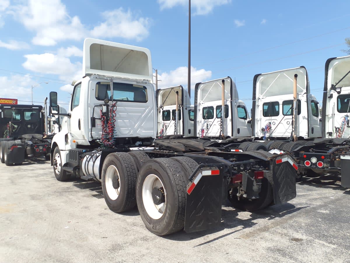 2019 Navistar International LT625 DAYCAB T/A 826559