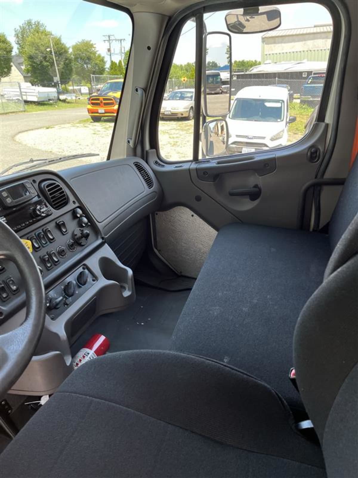 2019 Freightliner/Mercedes M2 106 826572