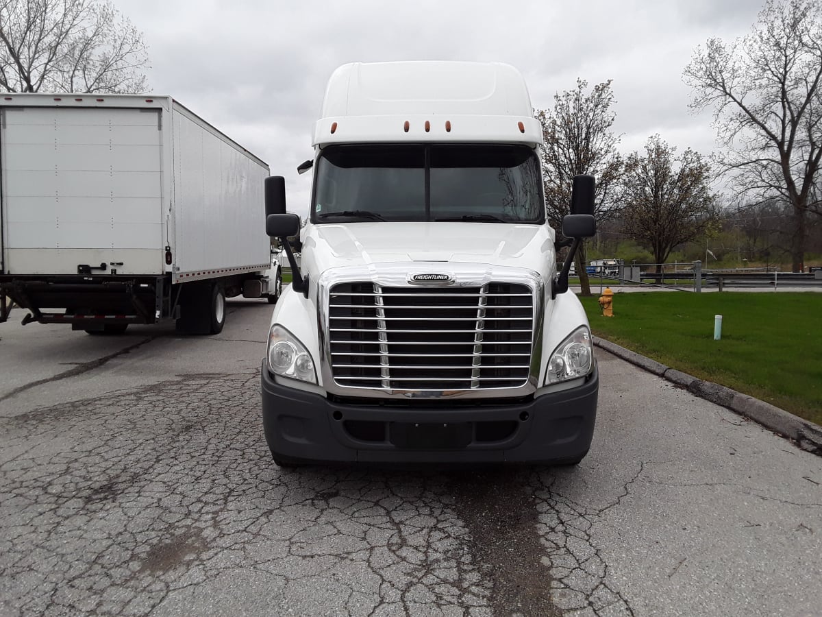 2019 Freightliner/Mercedes CASCADIA 125 826596