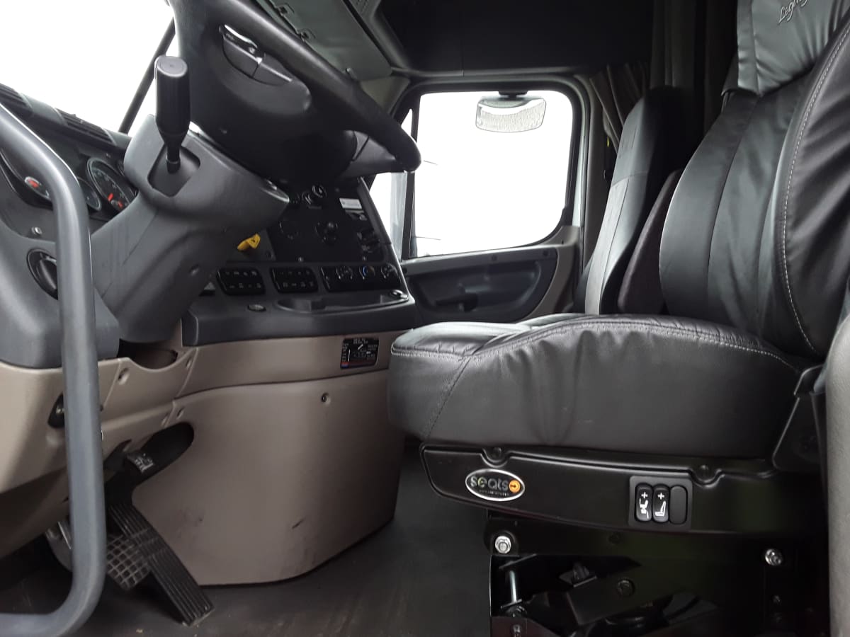 2019 Freightliner/Mercedes CASCADIA 125 826596