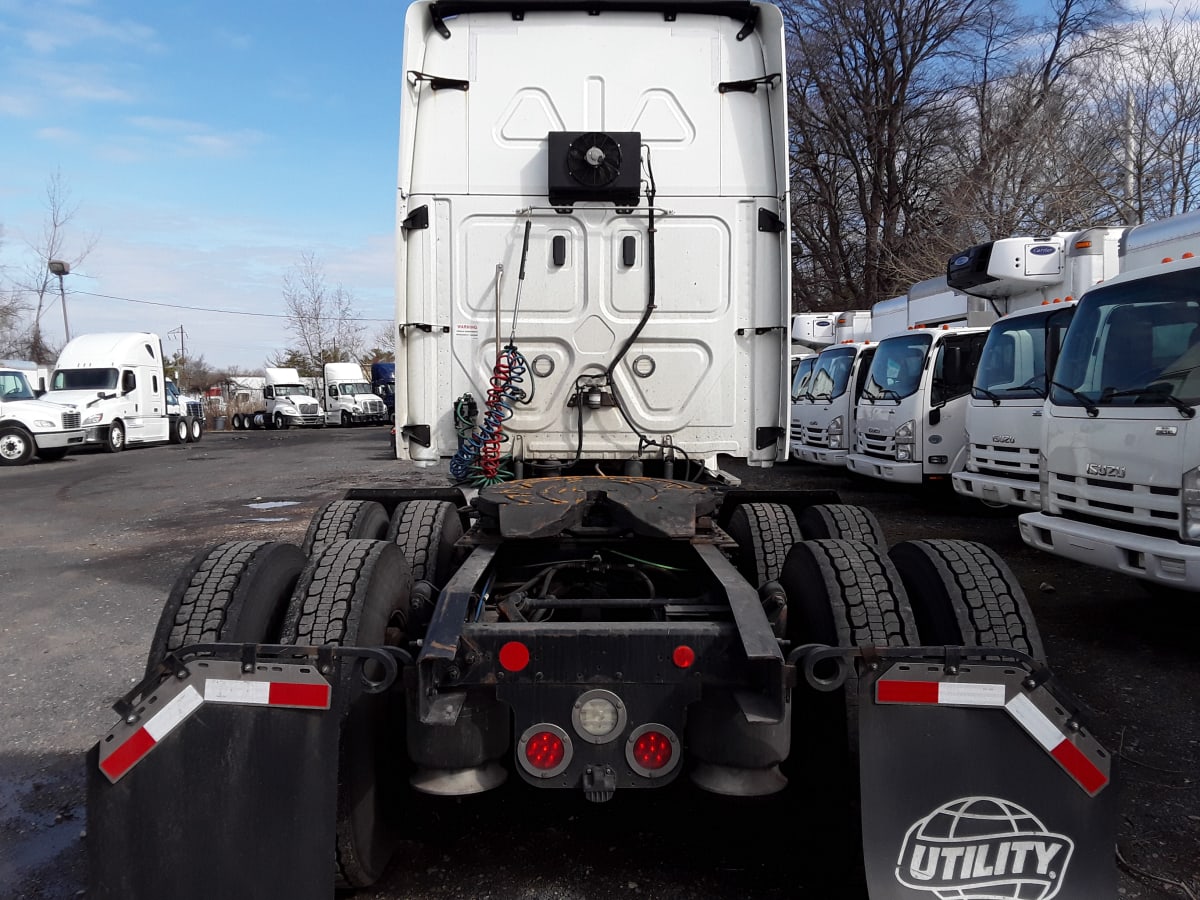 2019 Freightliner/Mercedes CASCADIA 125 826728