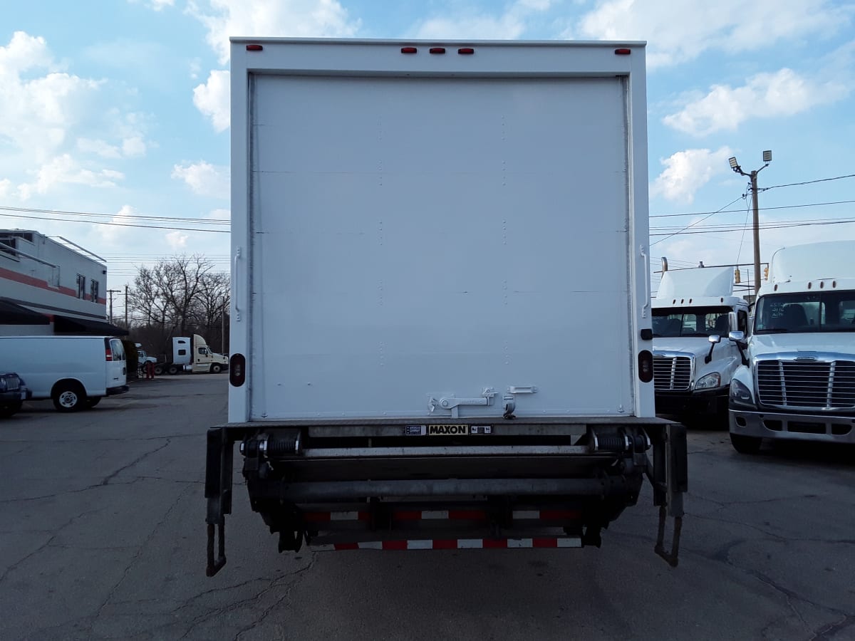 2019 Freightliner/Mercedes M2 106 826942