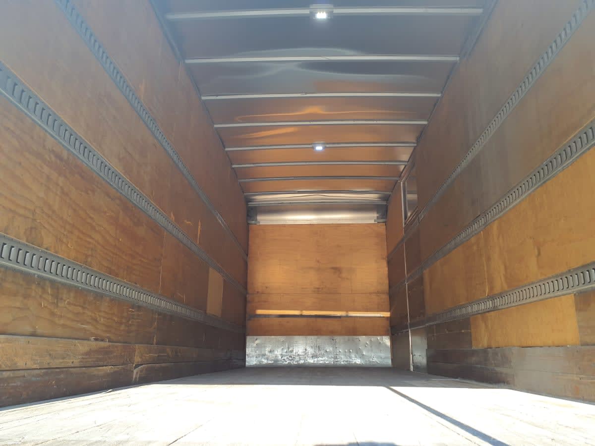 2019 Freightliner/Mercedes M2 106 827106
