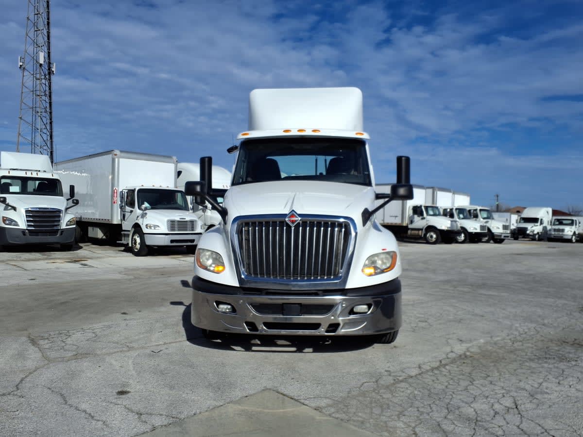 2019 Navistar International LT625 DAYCAB T/A 827349
