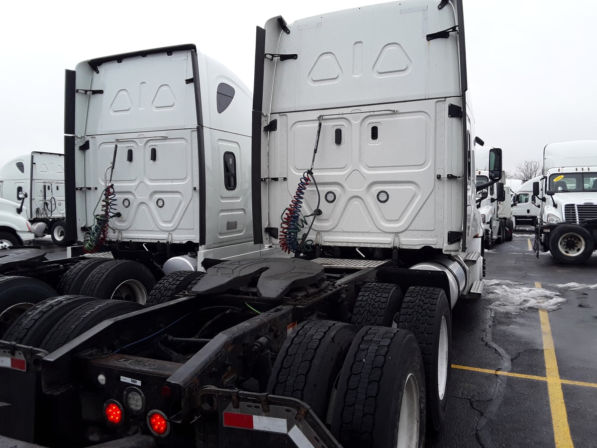 2019 Freightliner/Mercedes NEW CASCADIA PX12664 827425