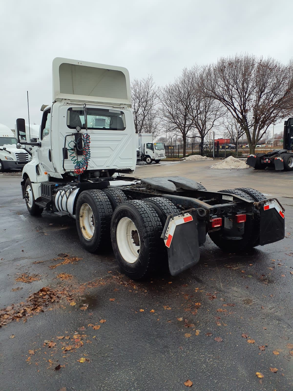 2019 Navistar International LT625 DAYCAB T/A 827442