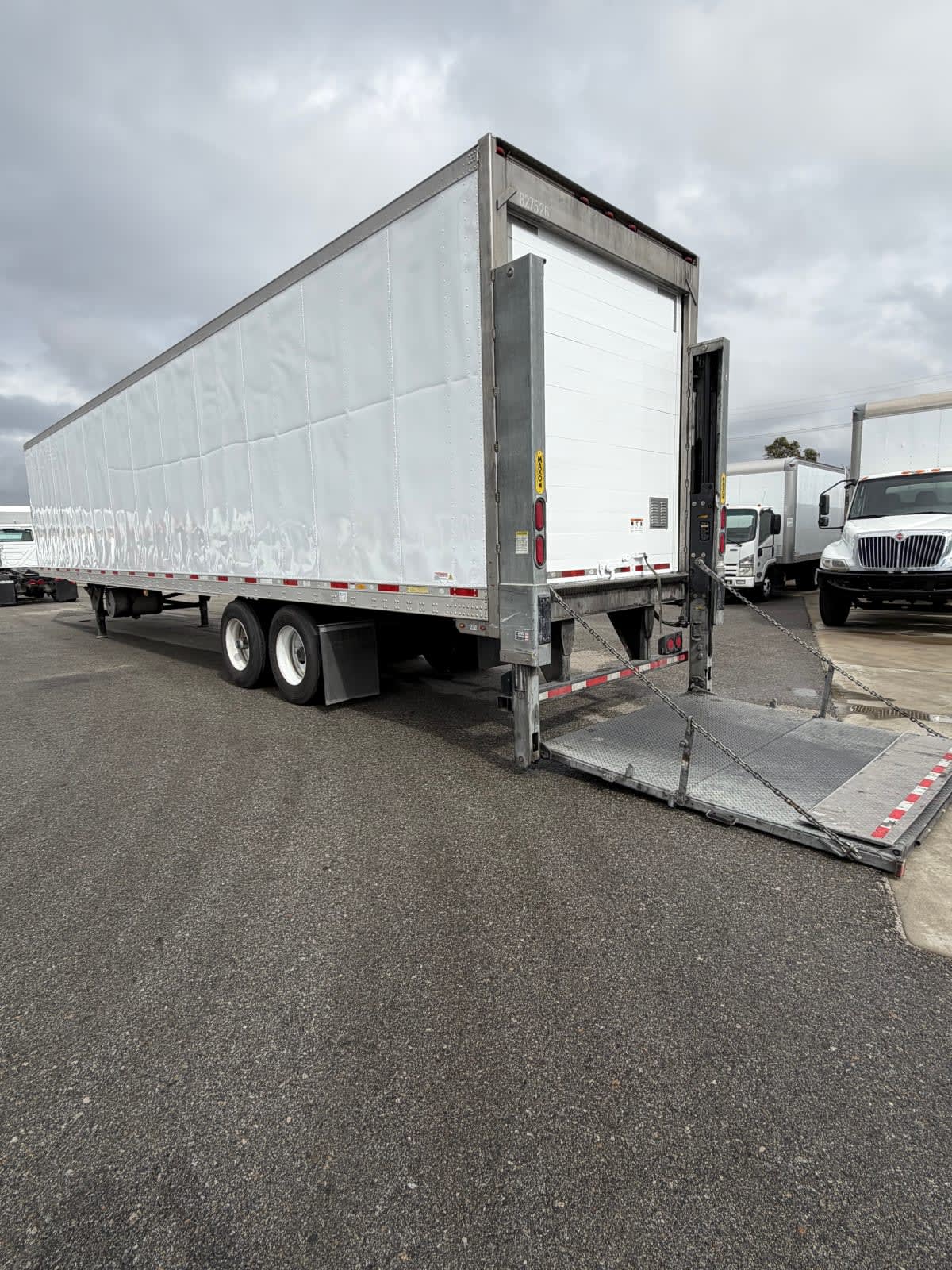 2019 Utility Trailers VS2RA 48/162/102 827526