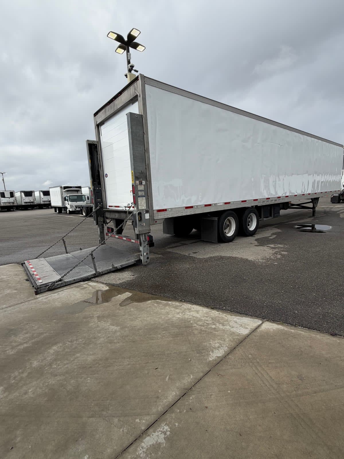 2019 Utility Trailers VS2RA 48/162/102 827526