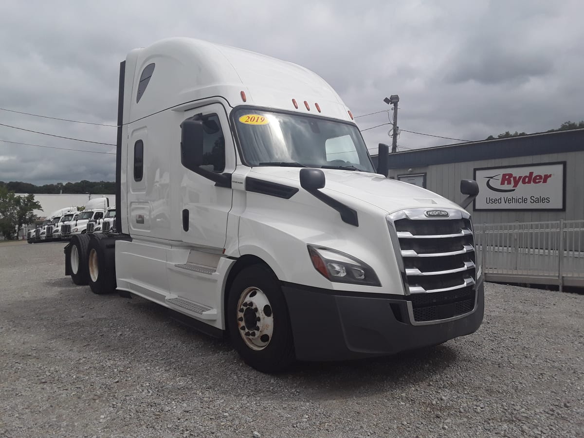 2019 Freightliner/Mercedes NEW CASCADIA PX12664 827544