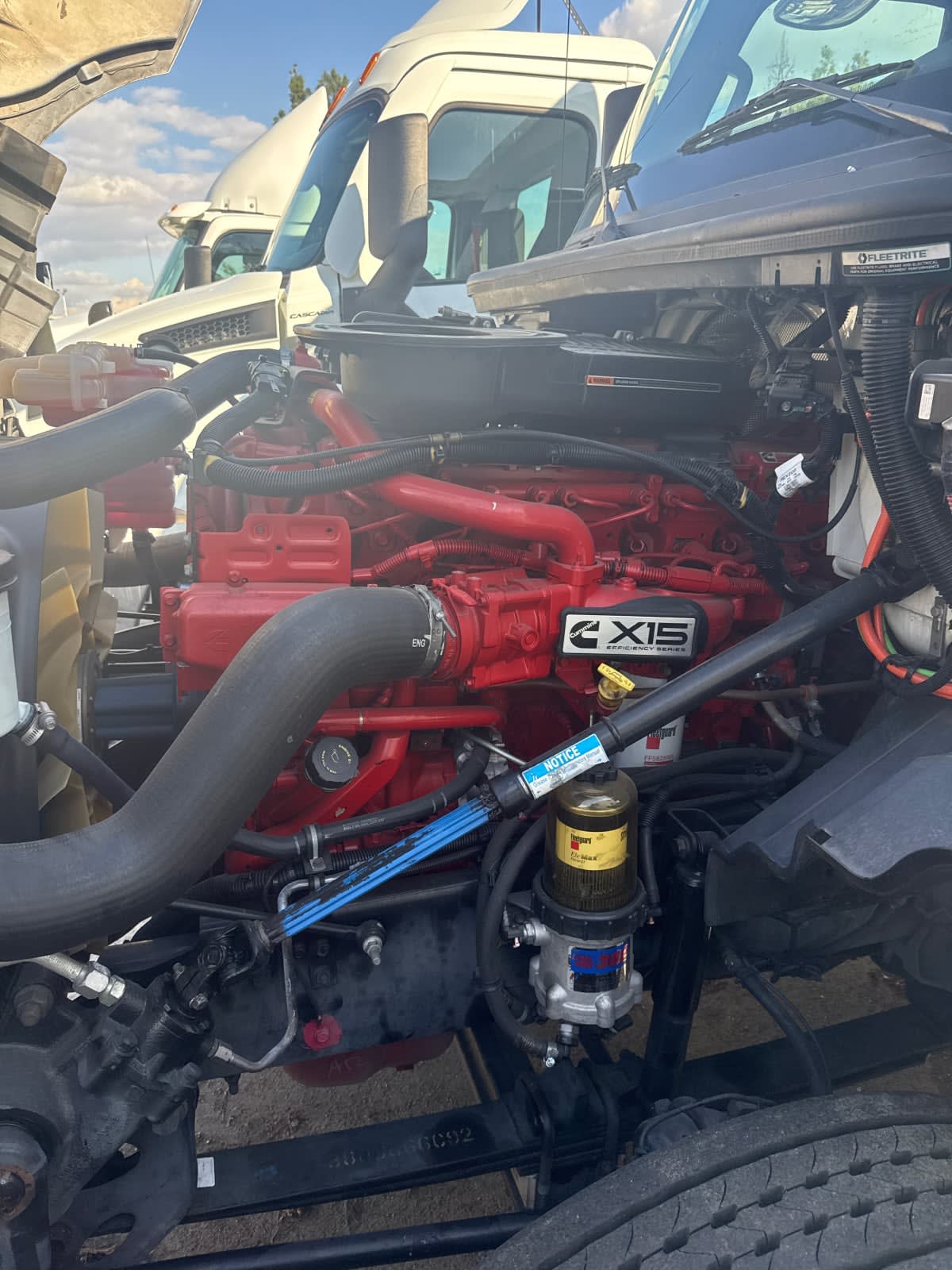 2019 International - image 8