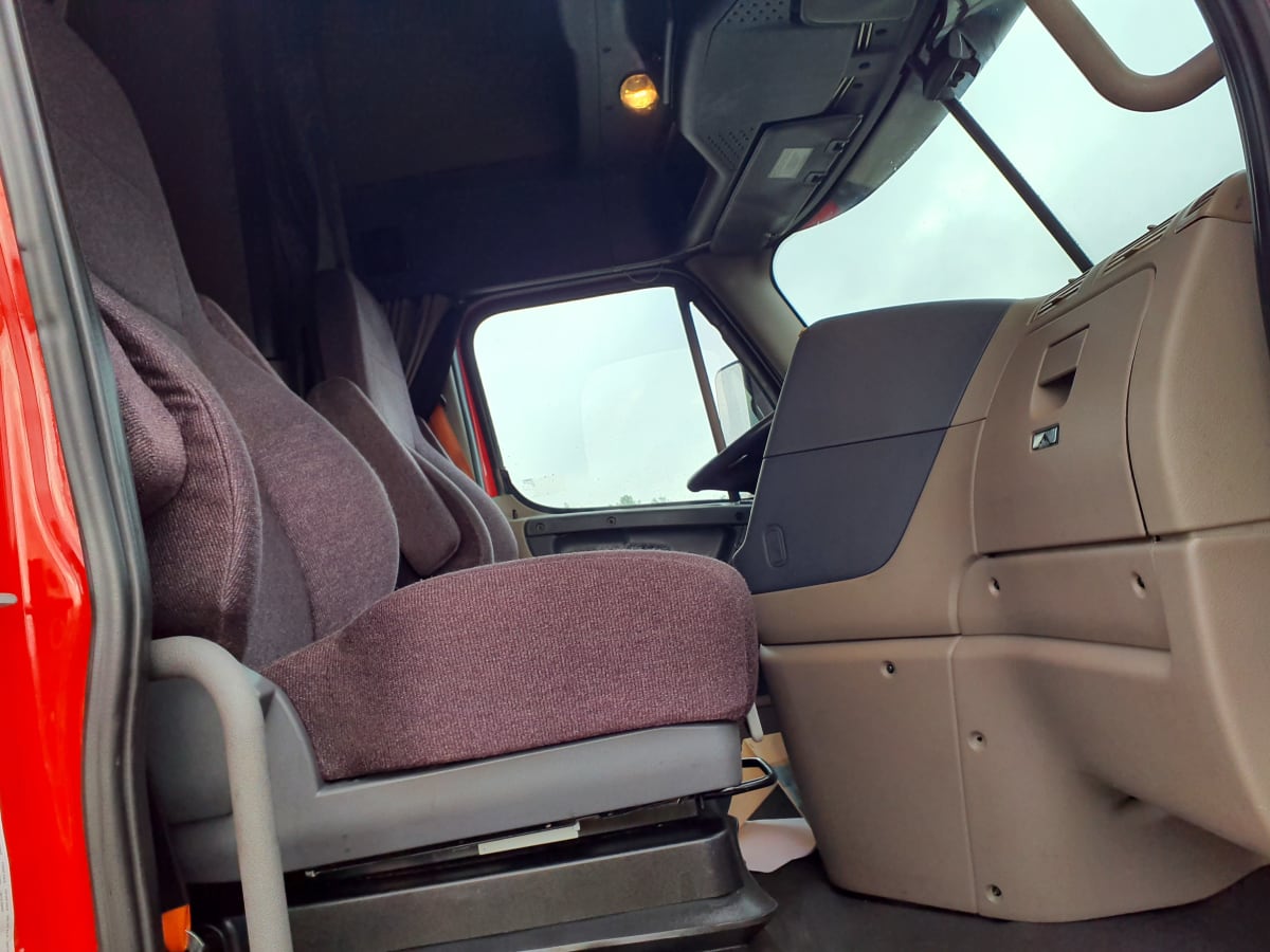 2019 Freightliner/Mercedes CASCADIA 125 827604