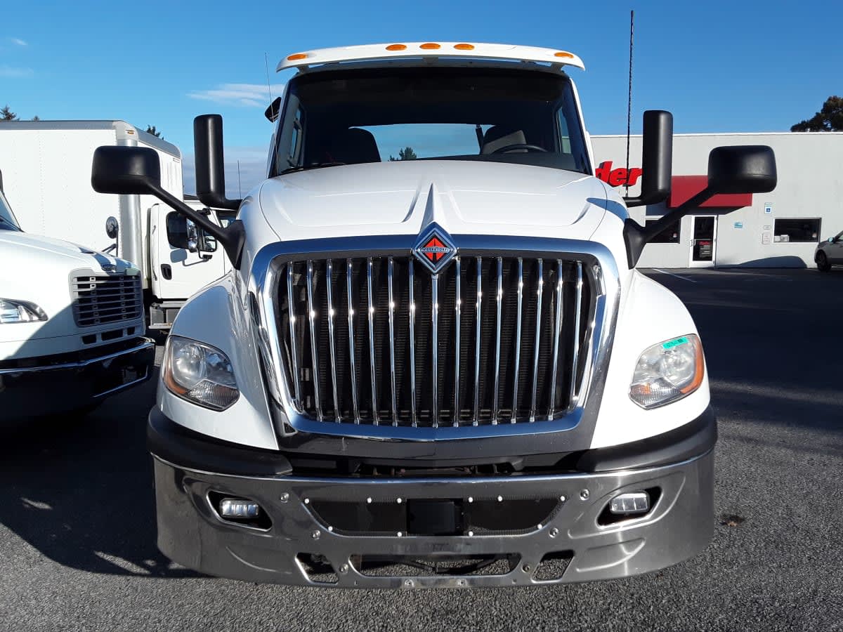 2019 Navistar International LT625 DAYCAB T/A 827644