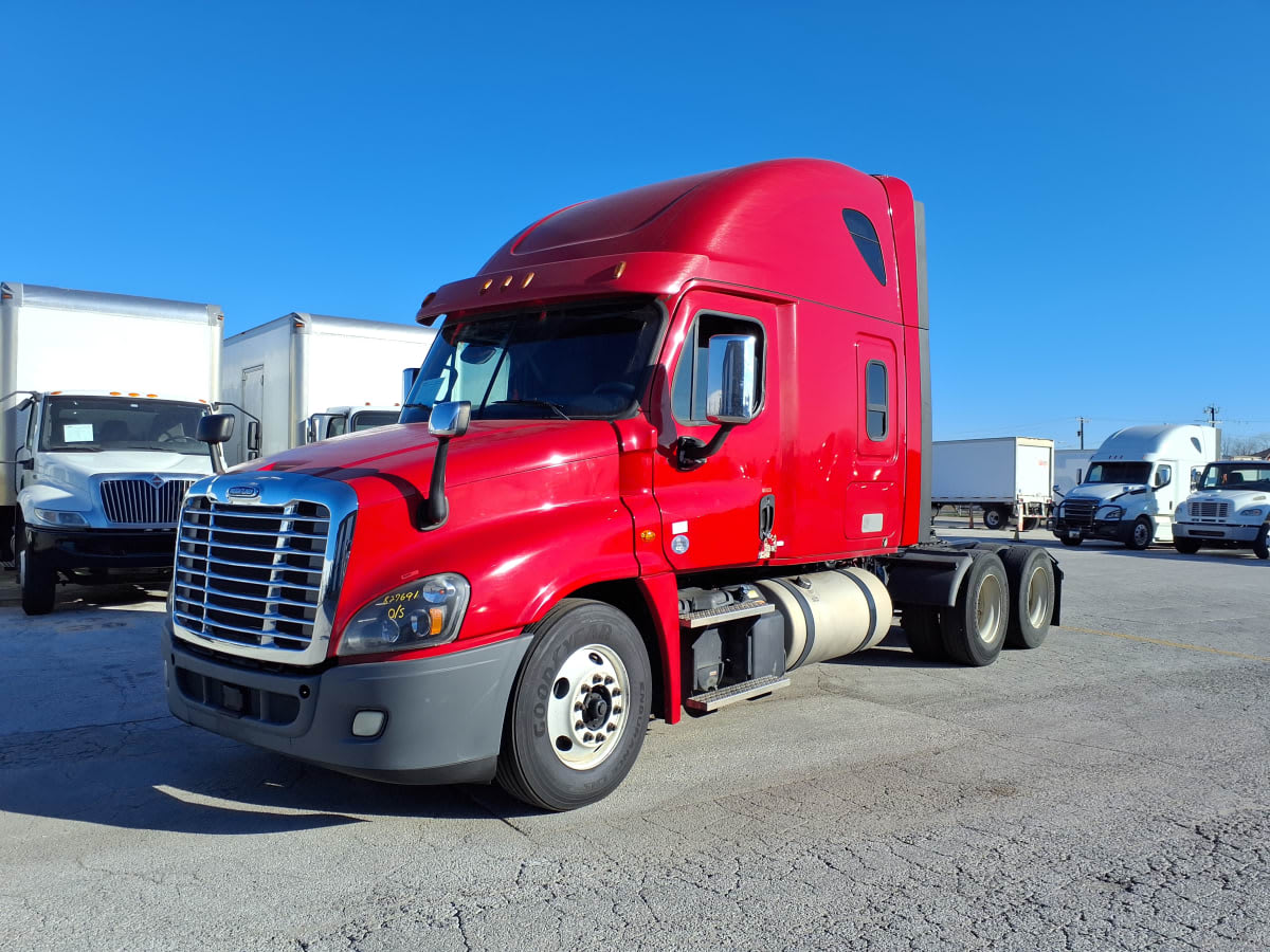 2019 Freightliner - image 1
